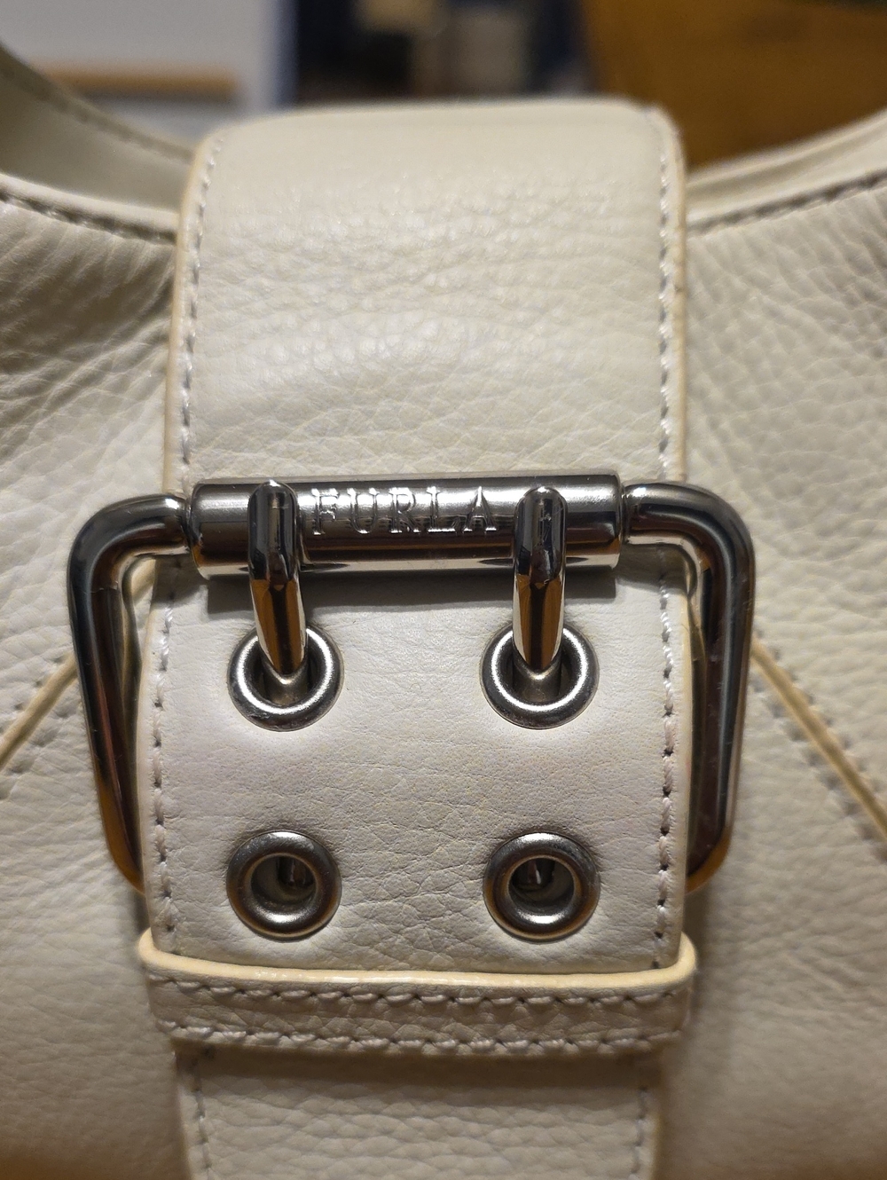 Furla Vintage grained leather hobo shoulder bag - Picture 2 of 16